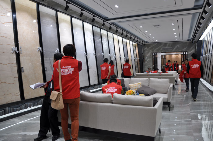 “一帶一路  設計營銷”，與O2O零售新模式攜手，2017年，金艾陶將勇往直前，開拓新戰場！