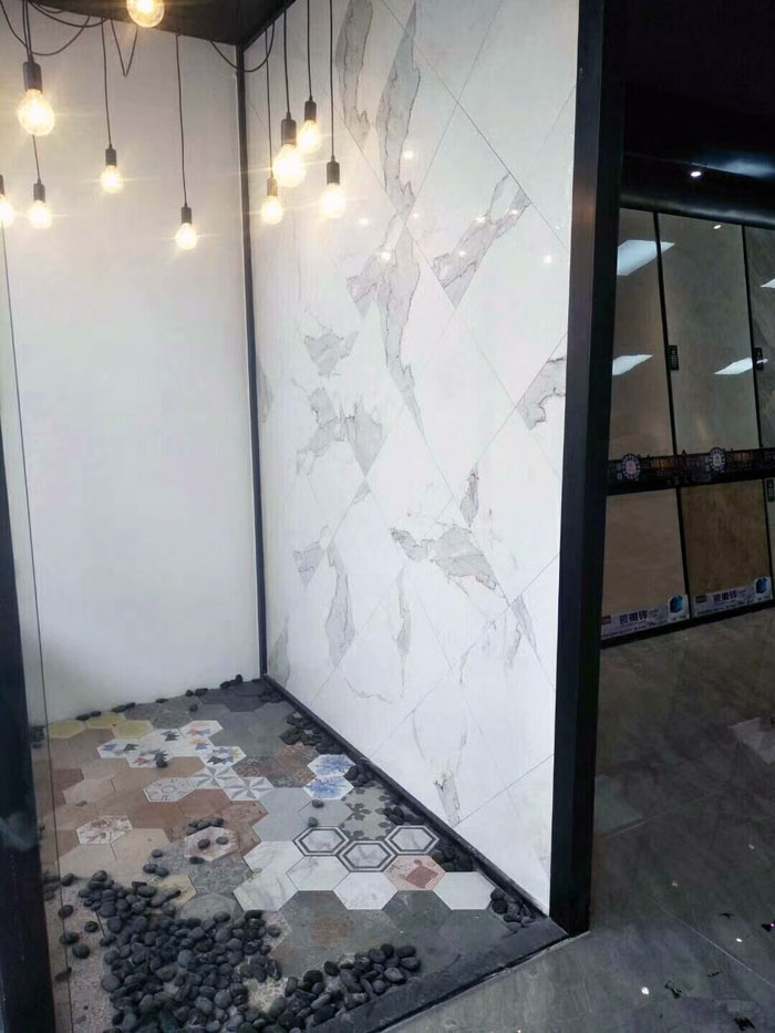 陶瓷一線品牌金艾陶瓷磚澄海店十一開業，好禮、優惠送不停