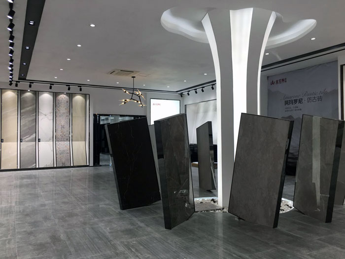 聽(tīng)說(shuō)金艾陶有酒有故事，看官們，約么？